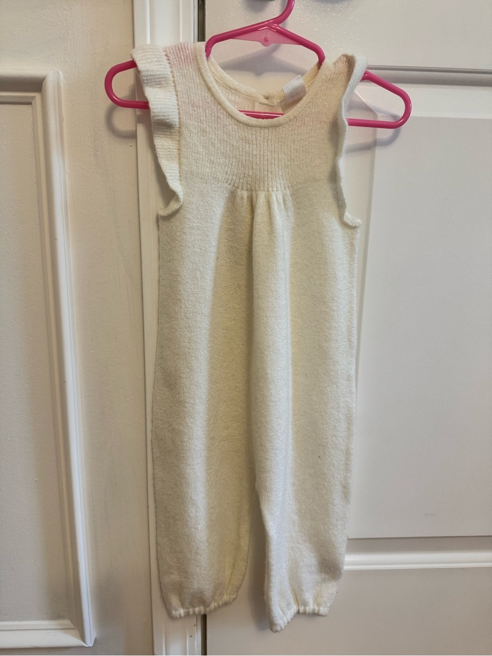 Baby Gap 6-12m Cream Knit Sleeveless Romper